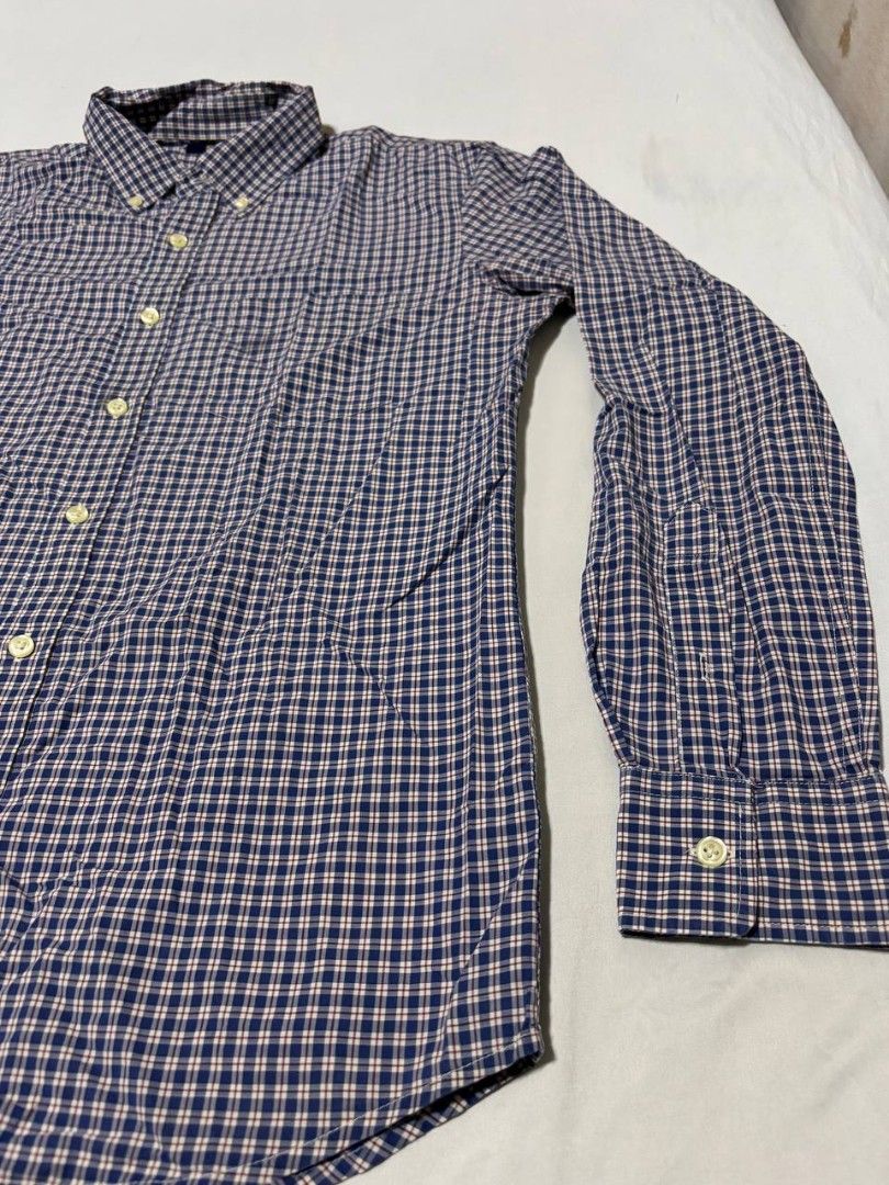 SPAO Plaid Button Down Long Sleeve Shirt Polo (Category: Tshirts & Polo Shirts ) located in Pasig City. Submitted by heneralsupremo1892 (Listing ID 1454704244, Image 3). Description: - SPAO plaid long-sleeve shirt - Classic button-down collar - Button cuffs - Versatile for casual and smart-casual looks - Pairs well with jeans or chinos - Authentic and Legit❗ - Very Good Condition/ Almost New 🔥 - Size: L on Tag 🫶 - No issue/Color may vary due to