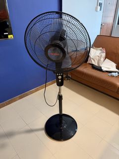 (Category: ) located in . Submitted by fastklas (Listing ID 1454716112, Image 1). Description: .
