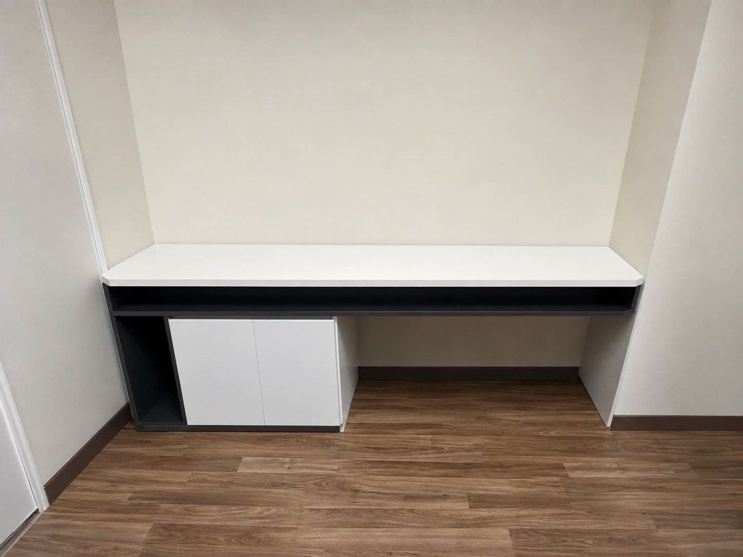 Study Table (Category: Other Home Furniture) located in Manila. Submitted by irapinkapink (Listing ID 1454575335, Image 1). Description: Long study table Height - 70 cm, width - 45 cm, length- 190cm Shipping c/o buyer.
