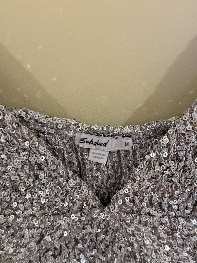 Subdued Sequin Cami Top (Category: Sleeveless) located in Muntinlupa City. Submitted by sabnava (Listing ID 1454740506, Image 2). Description: - Never used!! - Size M on tag but fits an L - So so nice for night out! - No flaws, perfect condition .