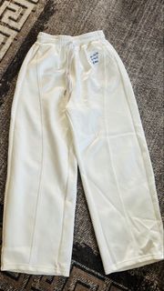 (Category: ) located in . Submitted by thriftbyaffizahelmi (Listing ID 1454571158, Image 1). Description: .