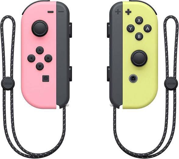SWITCH CONTROLLER (Category: Controllers) located in Singapore. Submitted by skstz69 (Listing ID 1454733480, Image 1). Description: Come with box AS Good As New Authentic .