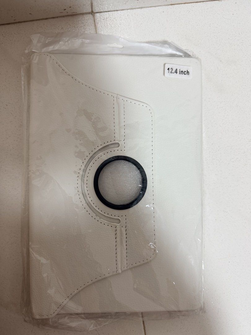Table case (Category: Cases & Sleeves) located in Singapore. Submitted by 5230tina (Listing ID 1454693666, Image 2). Description: .