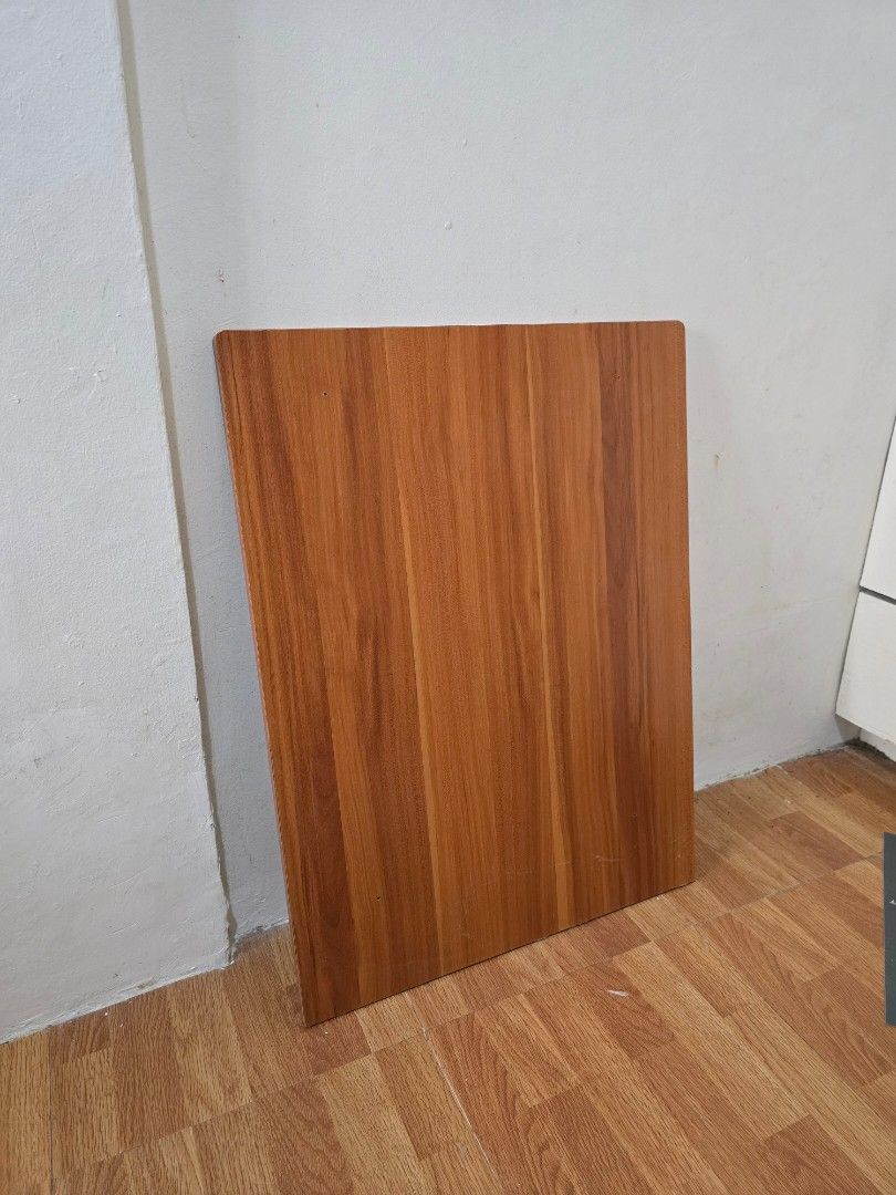 Table top dresser mirror heavy wood (Category: Mirrors) located in Las Pinas. Submitted by southerncloset (Listing ID 1454596473, Image 2). Description: .