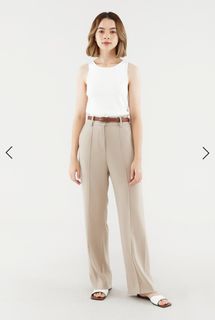 (Category: ) located in . Submitted by shopmywardrob.e (Listing ID 1454715161, Image 1). Description: .