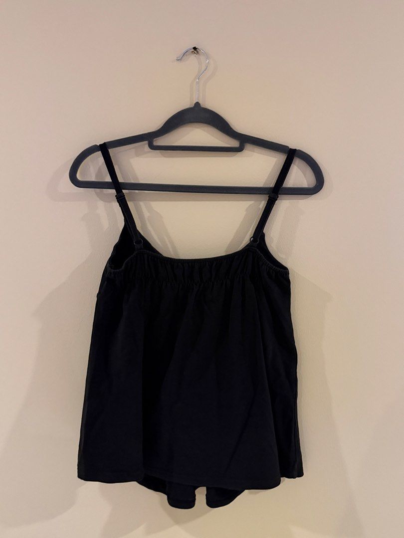 Thrifted Black Cami Top with Bow Detail (Category: Sleeveless) located in Muntinlupa City. Submitted by sabnava (Listing ID 1454739754, Image 3). Description: - Fits m-xl (can fit s too but baggy) - Thrifted in london - Bought for ₱2,300 - No tags/brand - A little washed out, but good condition!.