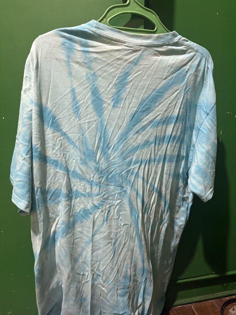 Tie dye Blue (Category: Tshirts & Polo Shirts ) located in Manila. Submitted by jacebased (Listing ID 1454706431, Image 3). Description: Thrifted 8/10 condi L-XL oversized.