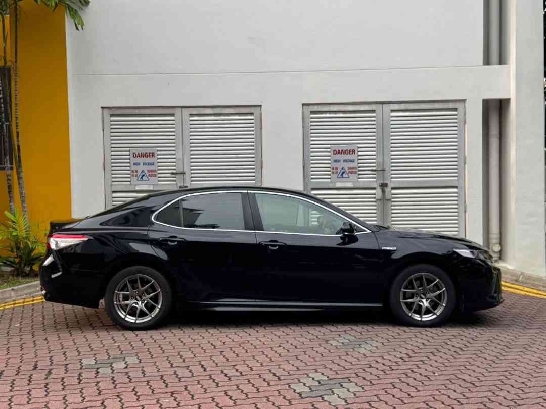 TOYOTA CAMRY HYBRID ASCENT SPORT 2.5 CVT (Category: Used Cars) located in Singapore. Submitted by sgcarchoicewc (Listing ID 1454583409, Image 3). Description: Sales Contact: Casper Lim tel:90687290 .