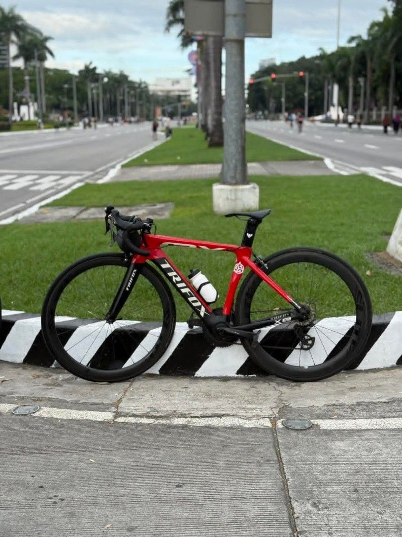 Trifox carbon frame and wheelset and saddle (Category: Bicycles) located in Manila. Submitted by pmbelledo160856 (Listing ID 1454693114, Image 1). Description: Trifox sz 48 Ultegra STI, RD, FD, Chainrings 52/36 105 Cogs, Crank arm, Caliper KMC Chain Elite Wheels 45/55 mm Giant Saddle Giant Carbon Handlebar Free: Magene Speedometer Rudy Helmet Rs11 wheelset rushh Manila area 45k nego.