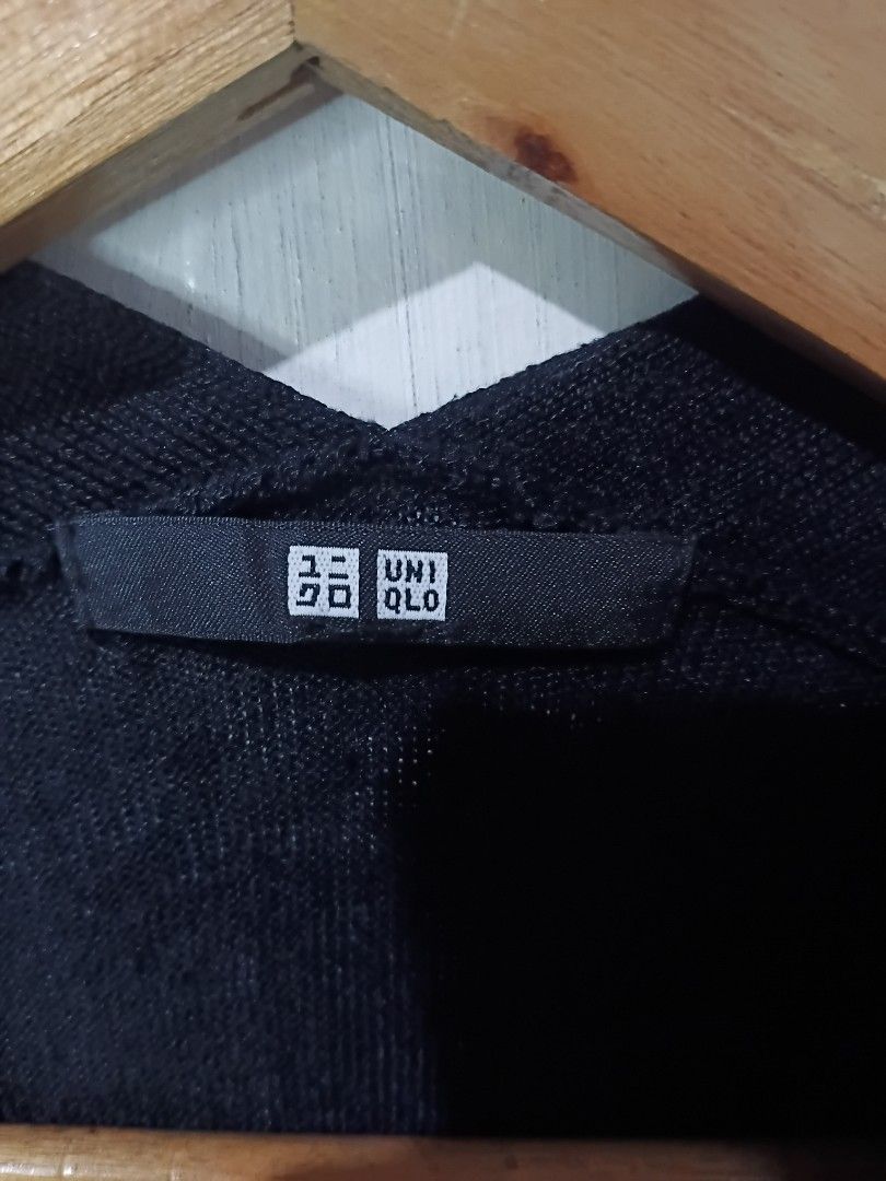 UNIQLO (Category: Longsleeves) located in Caloocan City. Submitted by nottyprelovedph (Listing ID 1454590080, Image 3). Description: 28x20 M ON TAG.