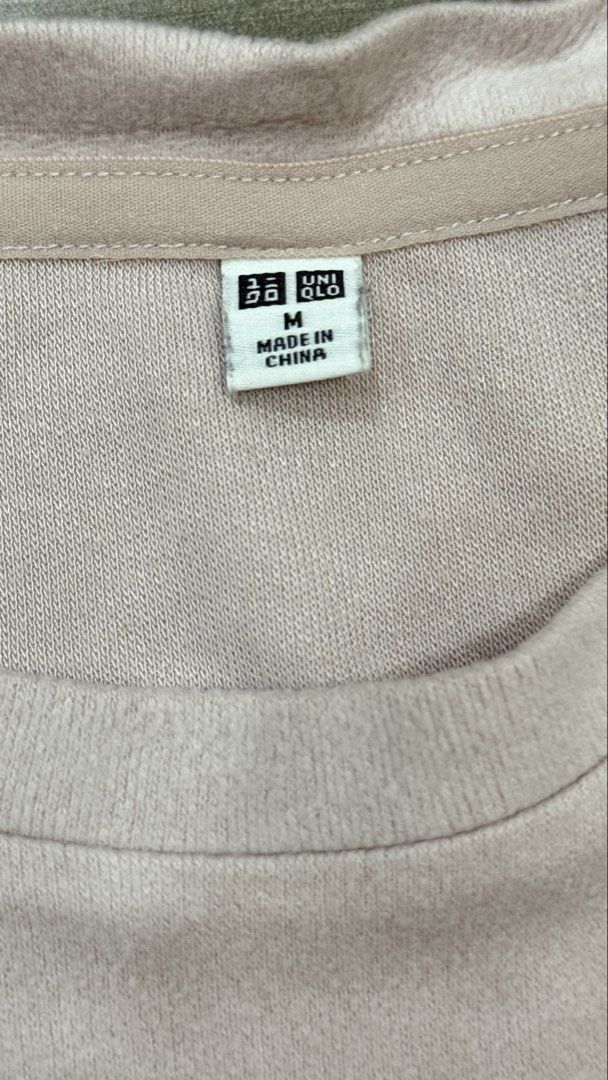 Uniqlo Heattech Long Sleeve Top Size M (Category: Longsleeves) located in Puerto Princesa. Submitted by kfv15 (Listing ID 1454598304, Image 2). Description: - Uniqlo Heattech Long-Sleeve Top - Size: Medium - Color: Light Pinkish-Beige - Material: 70% Acrylic, 30% Rayon - Origin: Made in China - Features: Comfortable, warm, ideal for layering or wearing alone.
