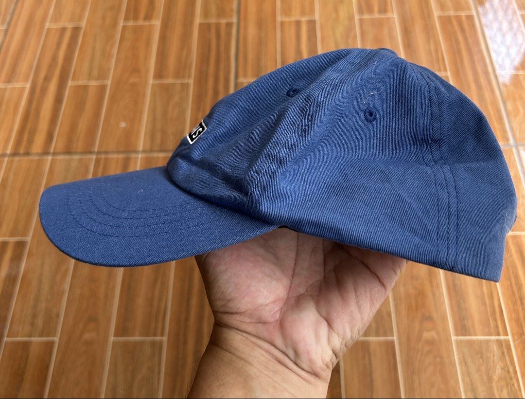 Vans Dadhat (Category: Caps & Hats) located in Cagayan de Oro. Submitted by aljay02 (Listing ID 1454670749, Image 3). Description: - Classic Vans cap with iconic logo on the front. - Made from 100% comfortable cotton. - Features an adjustable strap with a metal buckle for a perfect fit. - Ideal for everyday casual wear..