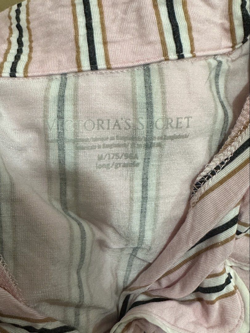 Victoria’s Secret Pajama Set (Category: Undergarments & Loungewear) located in Rizal. Submitted by miss2lyps (Listing ID 1454725497, Image 3). Description: - used twice only - please see second picture for reference - authentic - size: medium.