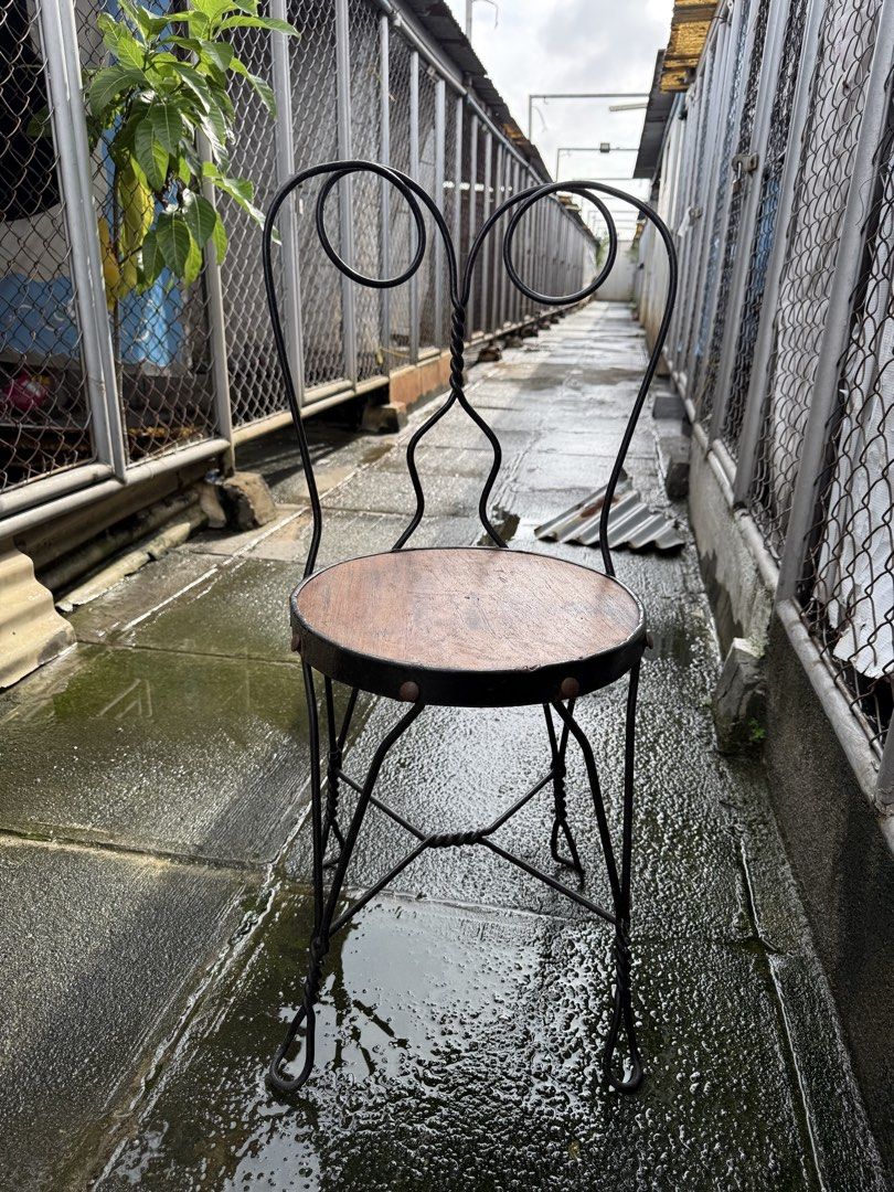 Vintage Batibot 2 pcs (Category: Chairs) located in Pasig City. Submitted by fashion_alpha (Listing ID 1453022384, Image 2). Description: 2000 for 2.