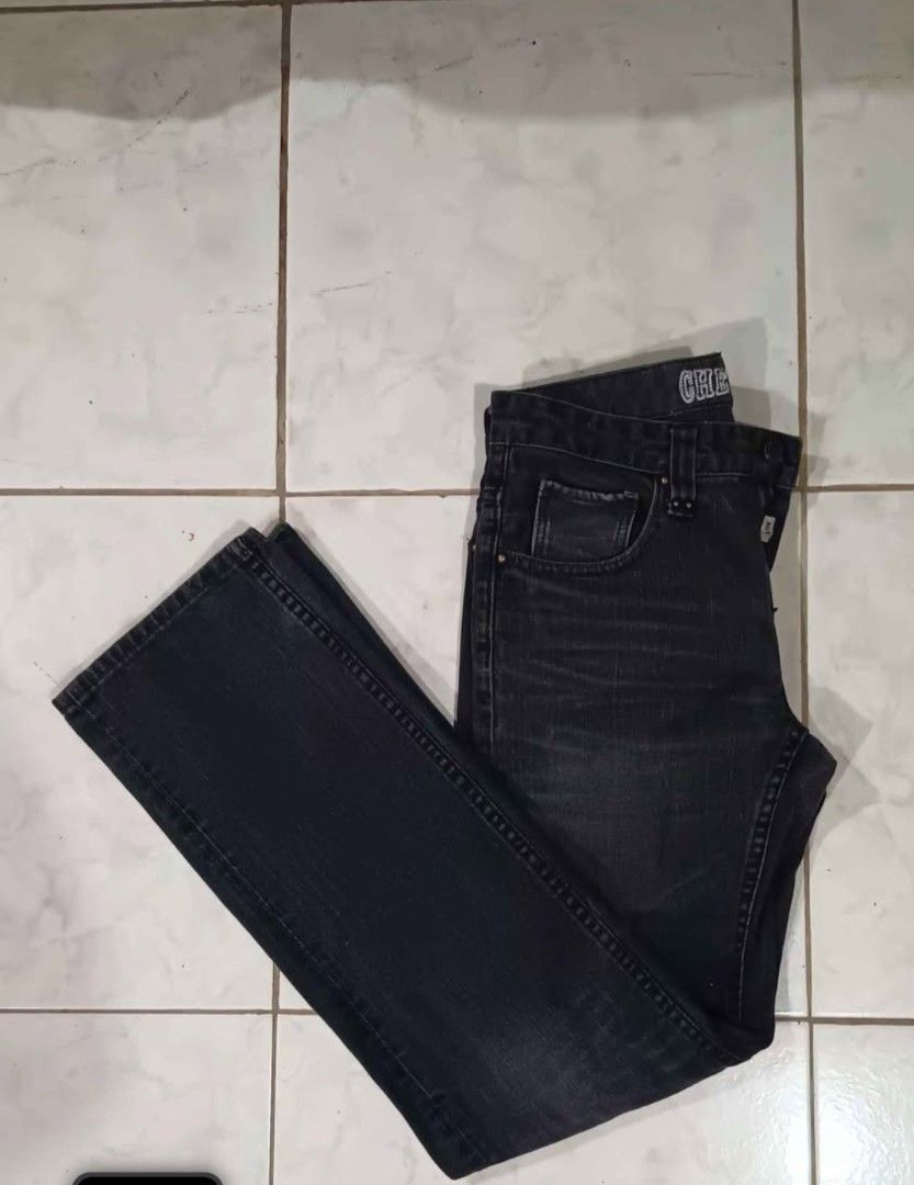 Vintage Chevignon Denim Pants 32 (Category: Trousers) located in Manila. Submitted by nicko1107 (Listing ID 1454719618, Image 1). Description: Good as New Condition Straight Cut Size 32 .