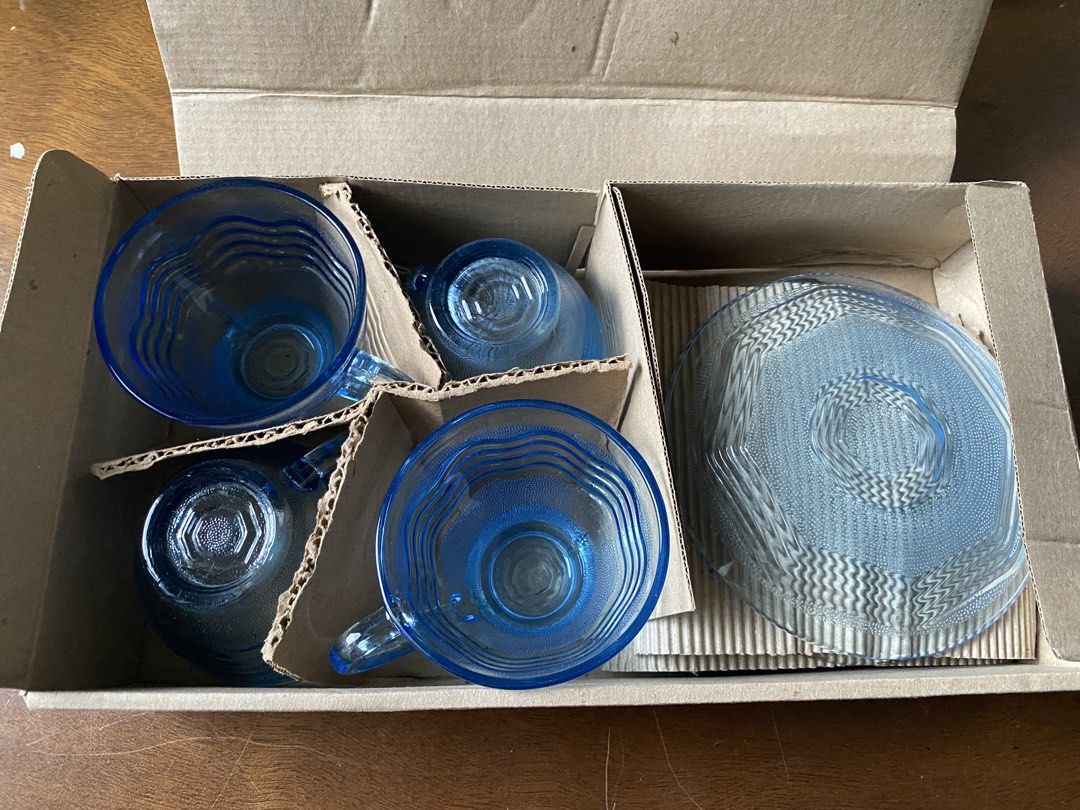 Vintage cups and saucers (Category: Coffee & Tea Tableware) located in Manila. Submitted by hoardqueensdeclutter (Listing ID 1454564405, Image 2). Description: Brandnew vintage set. Just decluttering since we never use it and taking up space.