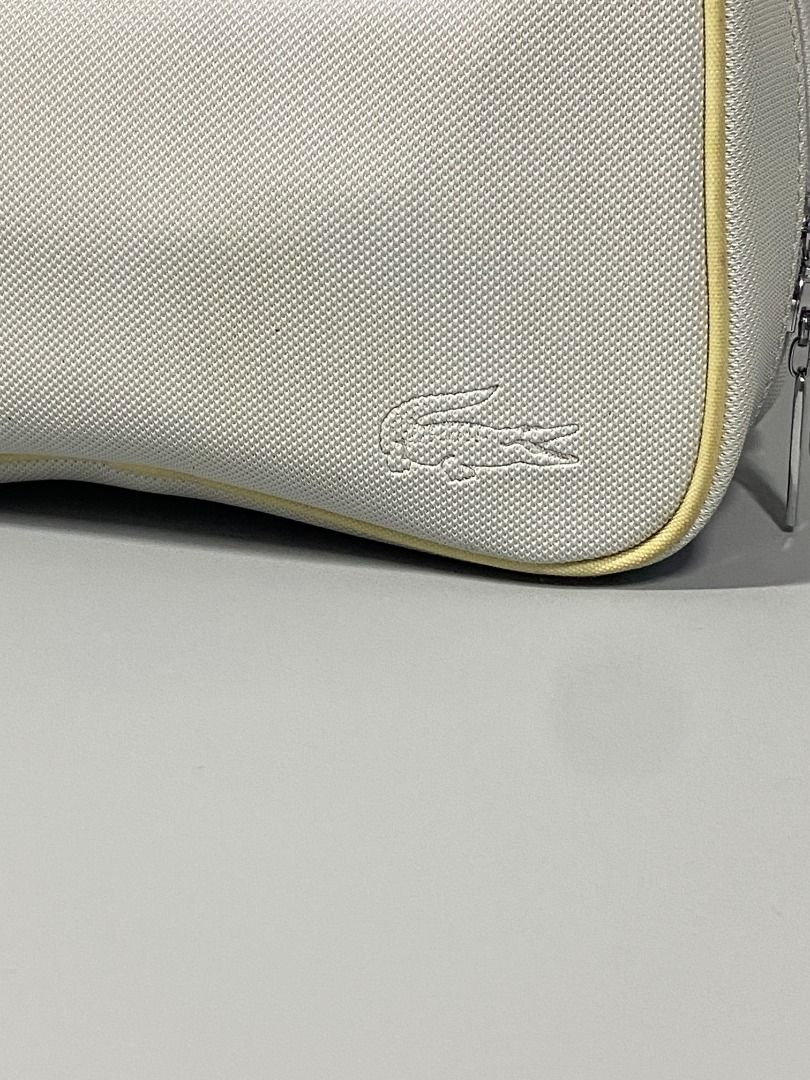‘VINTAGE LACOSTE CLASSIC 17 HANDBAG’ (Category: Luxury Bags & Wallets) located in San Jose. Submitted by retro.co (Listing ID 1454700544, Image 3). Description: ‘VINTAGE LACOSTE CLASSIC 17 HANDBAG’ •Excellent Condition •Flaws: YELLOW STAIN ON HANDLE(NEED BAG SPA) NO MAJOR FLAWS •LENGTH: 10 INCH •HEIGTH: 6.5INCH READ BEFORE PURCHASING -Sure Buyers only. -You are given 1-2 days to settle your payment..