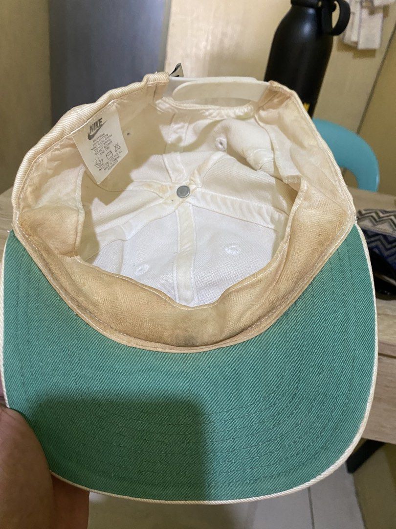 Vintage nike hat (Category: Activewear) located in Valencia. Submitted by wts1122.ph (Listing ID 1454611514, Image 3). Description: Need wash Vintage nike Kayo napo bahala mag restore 250 + sf nalang po.