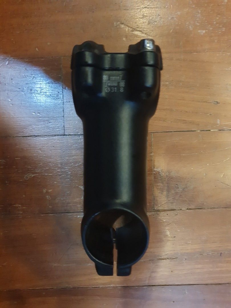 Weapon stem (Category: Parts & Accessories) located in Singapore. Submitted by me_enyu (Listing ID 1454671618, Image 2). Description: deal at my convi no nego cheap cos got 3 bolts missing.