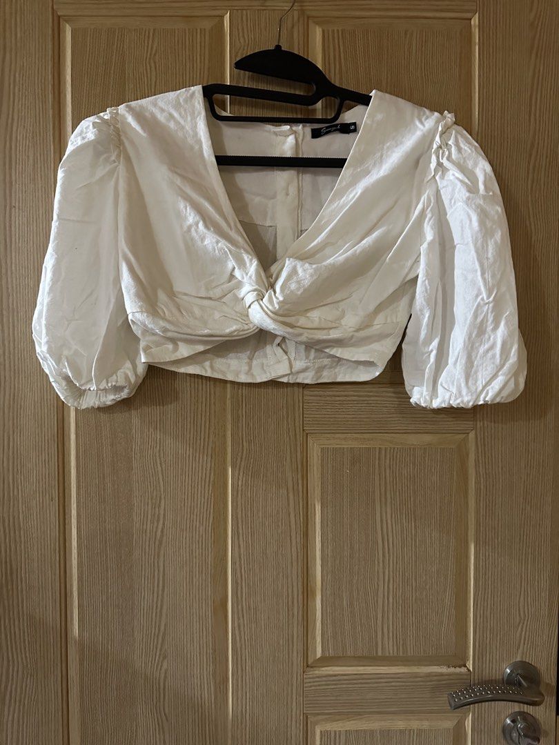 White beachwear set (Category: Sets or Coordinates) located in Quezon City. Submitted by bnicolemd (Listing ID 1454664489, Image 2). Description: .