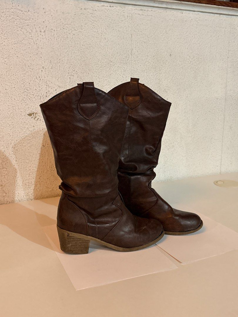 WOMENS BROWN LEATHER COWBOY BOOTS (Category: Boots) located in Valenzuela. Submitted by banappleangel (Listing ID 1454585204, Image 3). Description: when worn in last slides — SIZE 37 — Very comfy! — Medyo nganga na yung sole ng tip ng boots pero hindi pinapasukan ng tubig (CAN BE GLUED!) — Very stylish! My favorite pair ever — With box MEASUREMENT sole 26.5cm heels 6cm calf 19.5cm height 37cm.