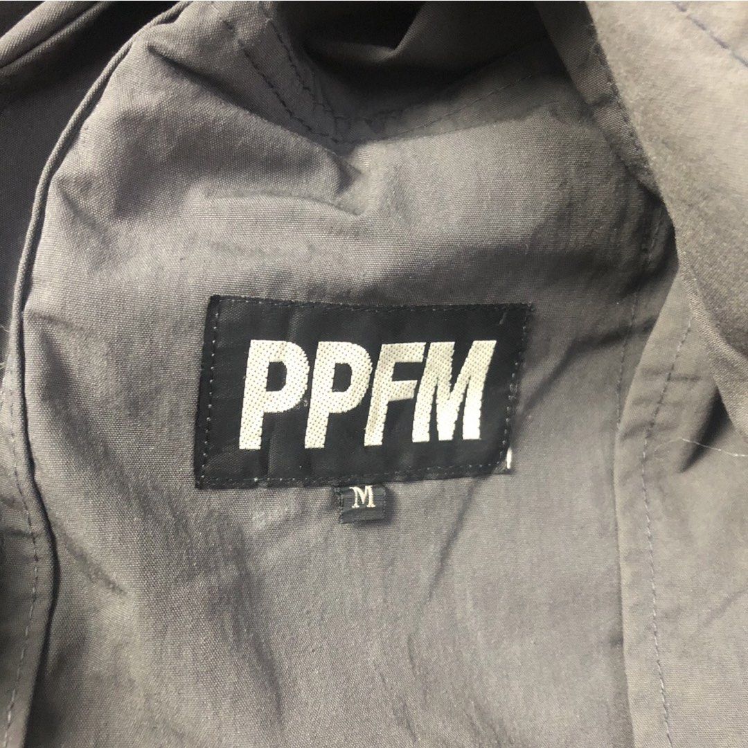 Worker Jacket Button PPFM Size Medium (Category: Coats, Jackets and Outerwear) located in Kota Bharu. Submitted by MSs_11 (Listing ID 1454747471, Image 3). Description: ▫️ARMPIT :- 21x29.5 ▫️SAIZ :- MEDIUM ▫️CONDITION :- 8 / 10 ▫️MATERIAL :- 100 POLYESTER •Ada Kesan Kuning..Tapi Tidak Jelas Kelihatan..Perlu Dibasuh.. ❗️REFER TO PICTURE FOR DETAILS❗️ -K110-.