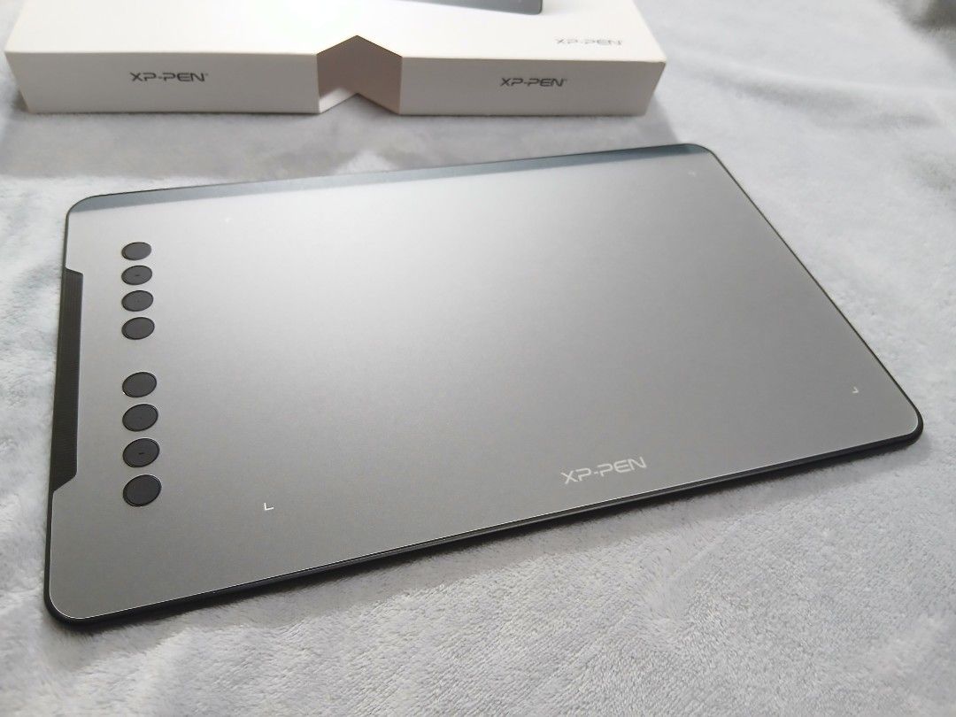 XP-PEN DECO 01 V2 Drawing Tablet (Category: Others) located in Manila. Submitted by francisco_1111 (Listing ID 1454734403, Image 3). Description: ✨️ Still New ✨️ Used once when the box was opened. ✨️ Recommended for the starters, those interested in Digital arts.