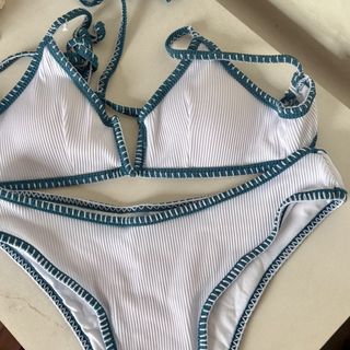 (Category: ) located in . Submitted by 51825y_ (Listing ID 1454620439, Image 1). Description: .