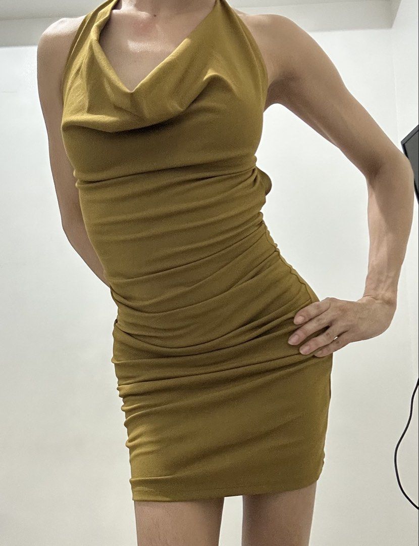 ZARA : Olive Green Mini Dress (Category: Dresses) located in Makati City. Submitted by avalanche18 (Listing ID 1454692669, Image 3). Description: Actual photos used. Fits XS only .