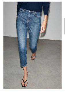 (Category: ) located in . Submitted by shop.staple.pieces (Listing ID 1454602536, Image 1). Description: .