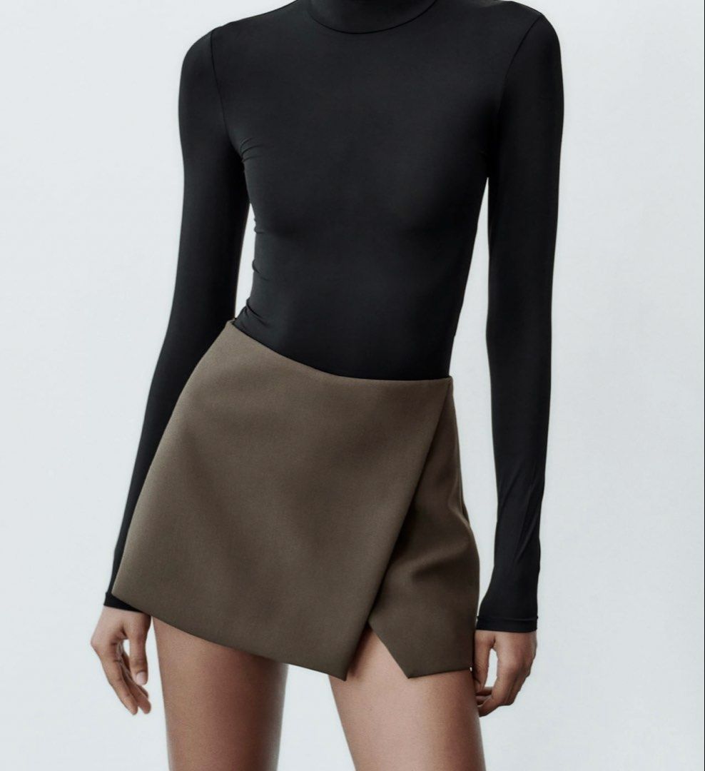 Zara skort (Category: Skirts) located in Quezon City. Submitted by mdlrrr (Listing ID 1454585868, Image 1). Description: Love the quality of this one + comes with built-in shorts. Rfs: Decluttering .