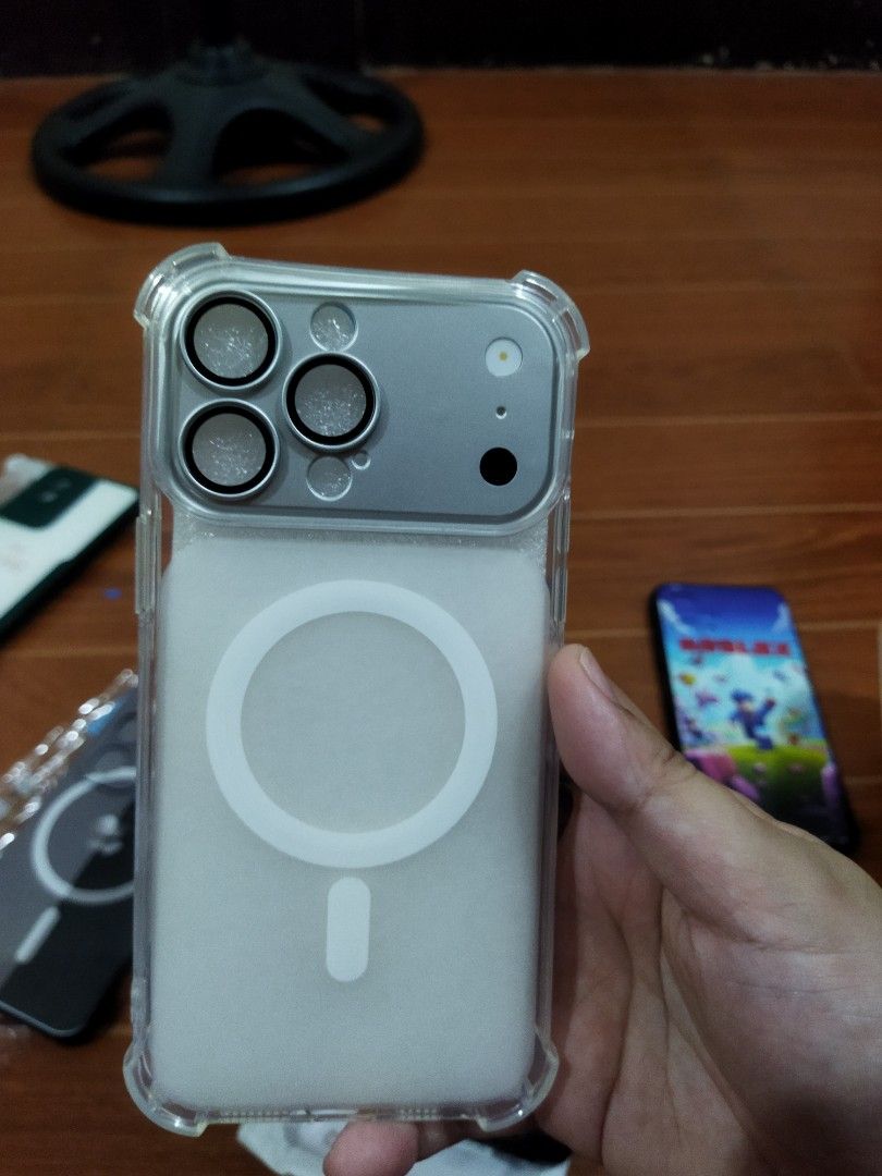 14 pro max clear case (Category: Cases & Sleeves) located in Oas. Submitted by ali_shop_assorted_item (Listing ID 1458895727, Image 1). Description: GALING SA UNCLAIMED PARCEL MYSTERY SACK BAGO YAN DI KO ALAM UNIT PAKISEARCH NA LANG KUNG KASYA SA PHONE MO.