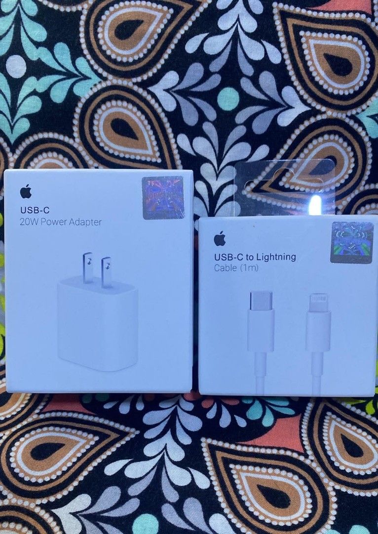 20W ADAPTER and CABLE charger set (Category: Chargers & Cables) located in Manila. Submitted by milasgadgetph (Listing ID 1458900067, Image 1). Description: .