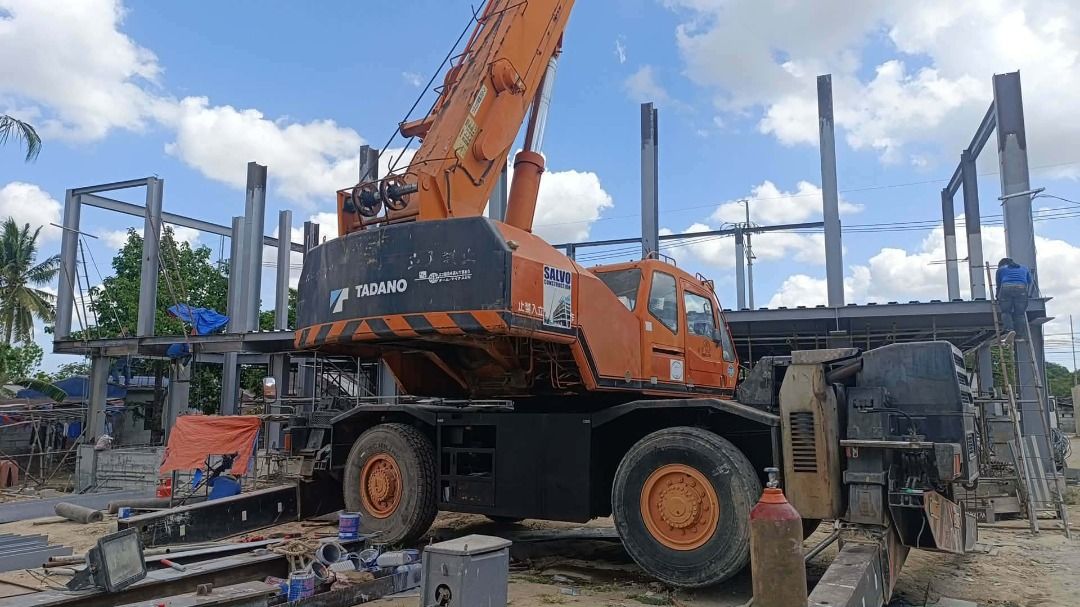 TADANO 25-tonner Rough Terrain Crane (Category: Construction & Building Materials) located in Caloocan City. Submitted by bgmscons-2026 (Listing ID 1458890382, Image 1). Description: WILL BE AWARDED TO THE HIGHEST BIDDER! Tadano 25-ton Rough Terrain Crane (Tadano TR-250M-5 series) features a 4-section hydraulic telescoping boom and robust 4x4 off-road mobility. Key Specifications • Max Lifting Capacity: 25,000 kg (25 metric tons) at a 3.5 m radiu