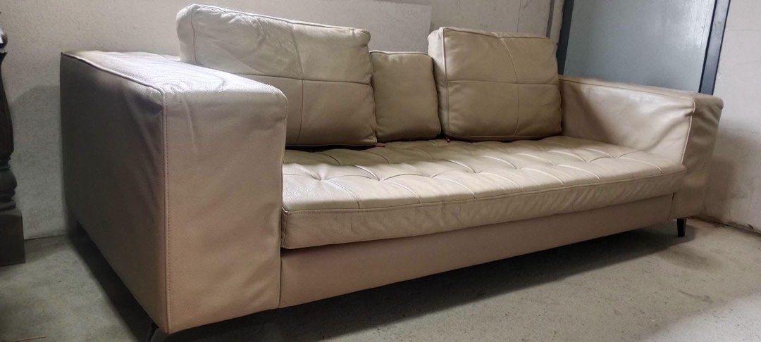 3 Seater iloom LEATHER Sofa (Category: Sofas) located in Malabon City. Submitted by aven25 (Listing ID 1458960507, Image 1). Description: 3 Seater iloom LEATHER Sofa Guaranteed Genuine Leather Cover Detachable Leather Cover Size: 81 x 38 inches 13 inches Height from floor to Seat 28 inches Height from floor to Backrest Good Condition No issue Ready to Use.