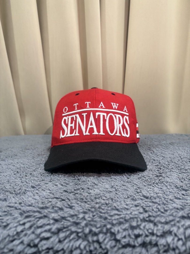 🧢 Mitchell & Ness Ottawa Senators Snapback (Category: Caps & Hats) located in Alburquerque. Submitted by ukay_ni_edgar (Listing ID 1458993375, Image 1). Description: 📏 Size: Free Size (Snapback) ⭐ Condition: 9.5/10 Price: ₱349 ✔️Original Mitchell & Ness ✔️NHL Vintage Hockey Collection ✔️Premium embroidered front logo ✔️Clean sweatband and interior ✔️Adjustable snapback closure ✔️Ready to wear Flaws: * Minor signs of use * Slight storage creasin
