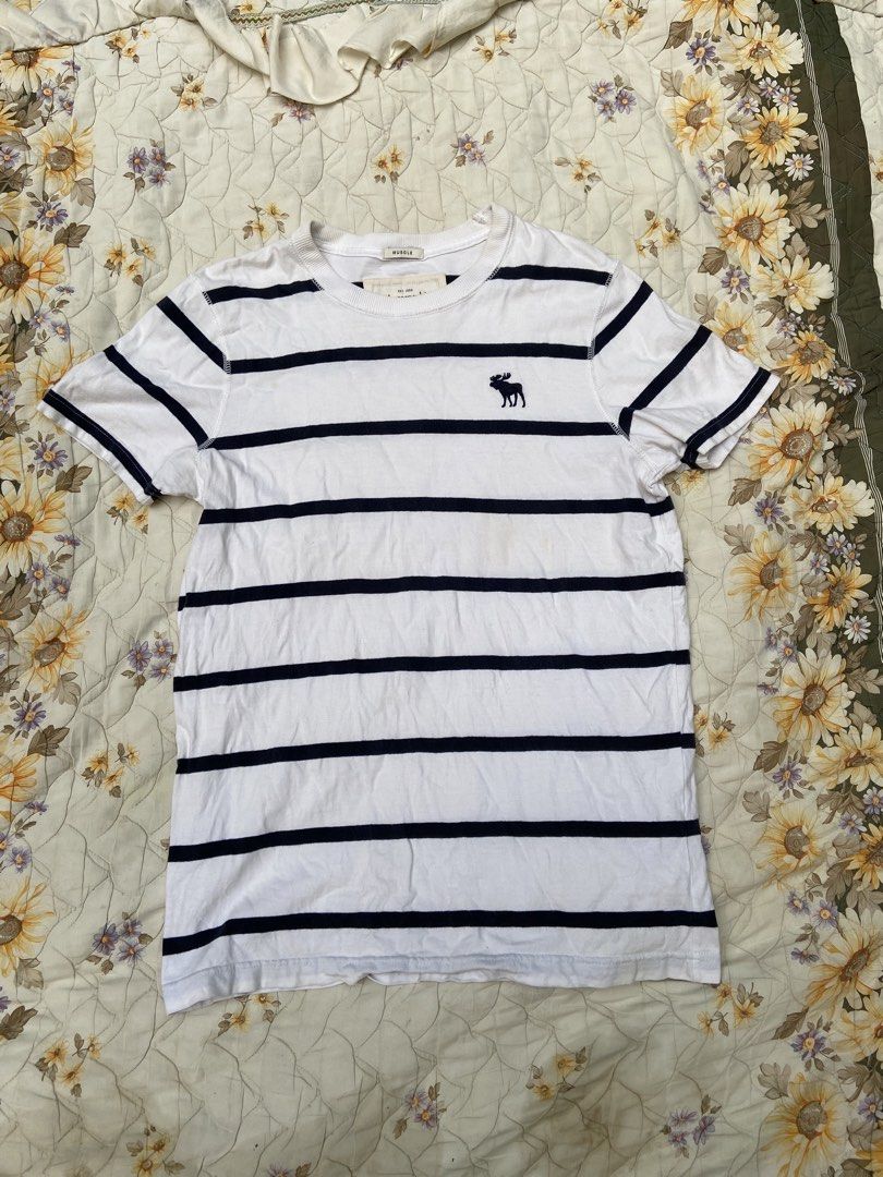 ABERCROMBIE AND FITCH (Category: Tshirts & Polo Shirts ) located in Salug. Submitted by bagdoi_finds (Listing ID 1459029259, Image 1). Description: NO ISSUE 10/10 CPLOR RATE.