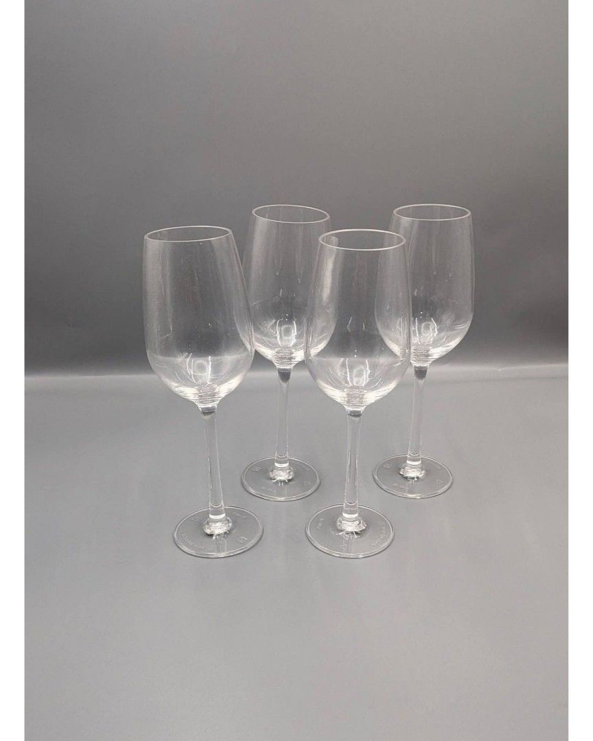 *ACRYLIC WINE CUPS (Category: Dinnerware & Cutlery) located in La Trinidad. Submitted by chicrafa (Listing ID 1458943762, Image 1). Description: *ACRYLIC WINE CUPS P100 set.