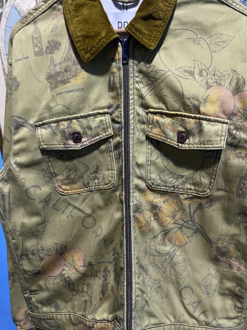 Active jacket (Category: Coats, Jackets and Outerwear) located in Tumauini. Submitted by calmearth-bc99 (Listing ID 1459005062, Image 2). Description: Like active jacket AOP.