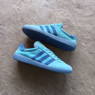 (Kategori: ) berada di . Dikirim oleh redzonefootwear (ID iklan 1458991723, Gambar 1). Deskripsi: .