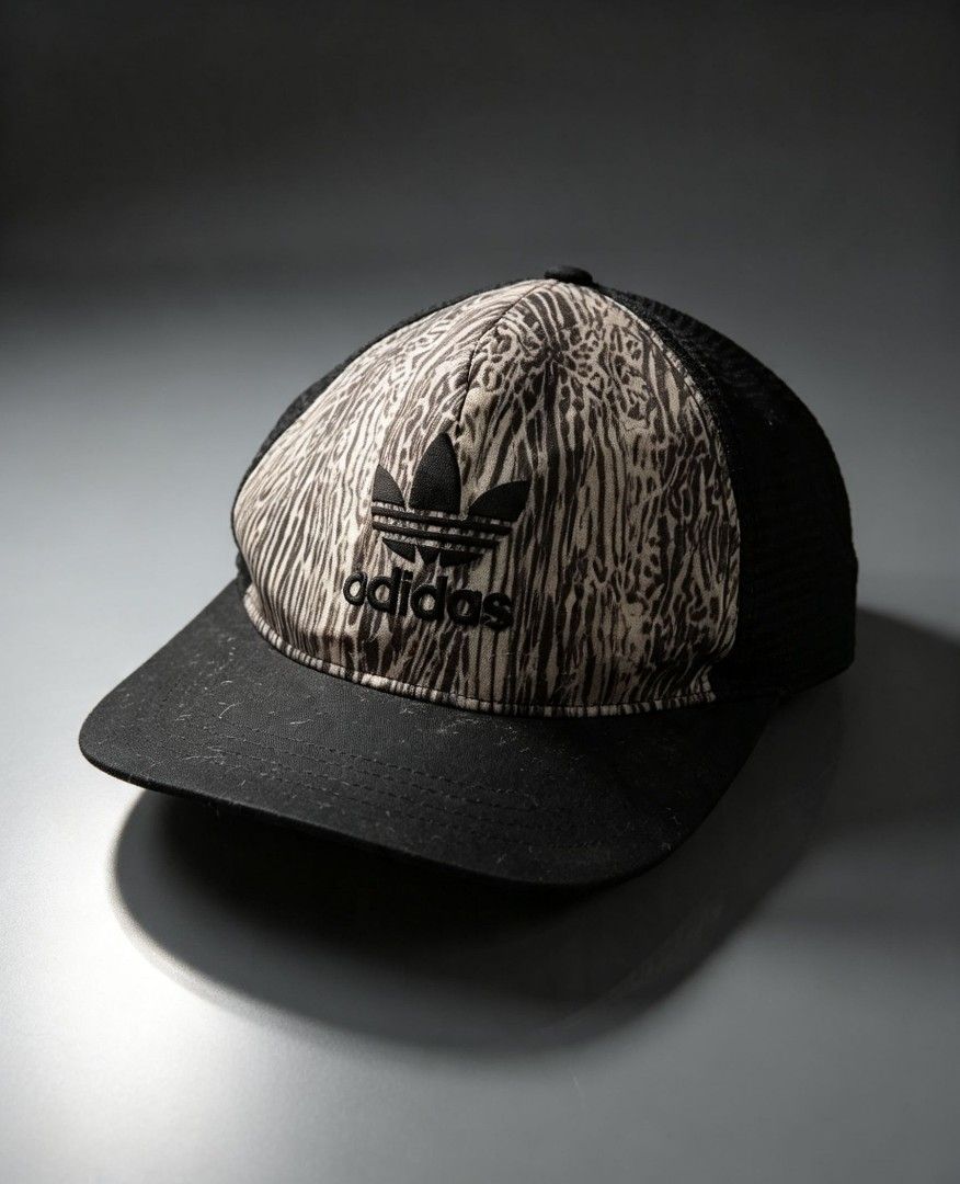 Adidas cap (Category: Hats & Beanies) located in Manila. Submitted by jhulllibhe_003 (Listing ID 1458934062, Image 1). Description: just need wash only.