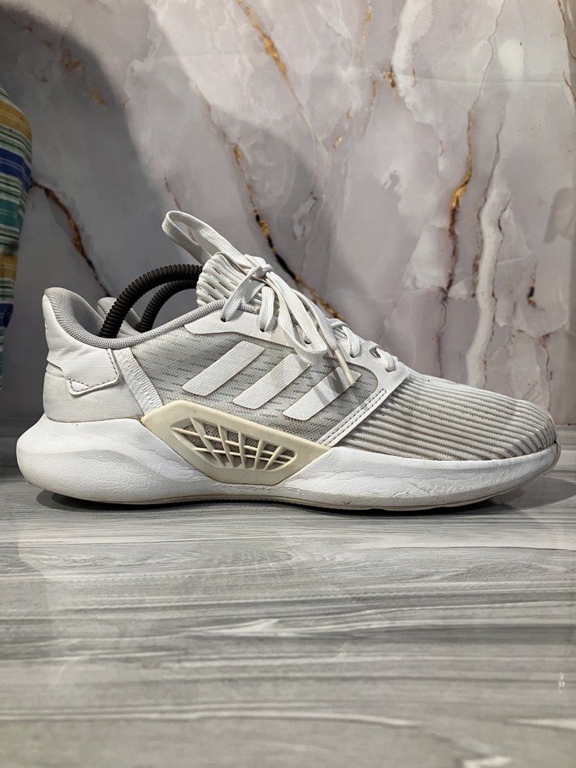 ADIDAS VENTICE SNEAKERS SIZE 8 MEN (Category: Sneakers) located in General Mariano Alvarez. Submitted by adonid (Listing ID 1458896548, Image 1). Description: ADIDAS VENTICE RUNNING SHOES ORIGINAL ADIDAS VENTICE RUNNING SHOES GOOD CONDITION NORMAL SIGN OF USAGE ONLY SIZE 8 MEN.