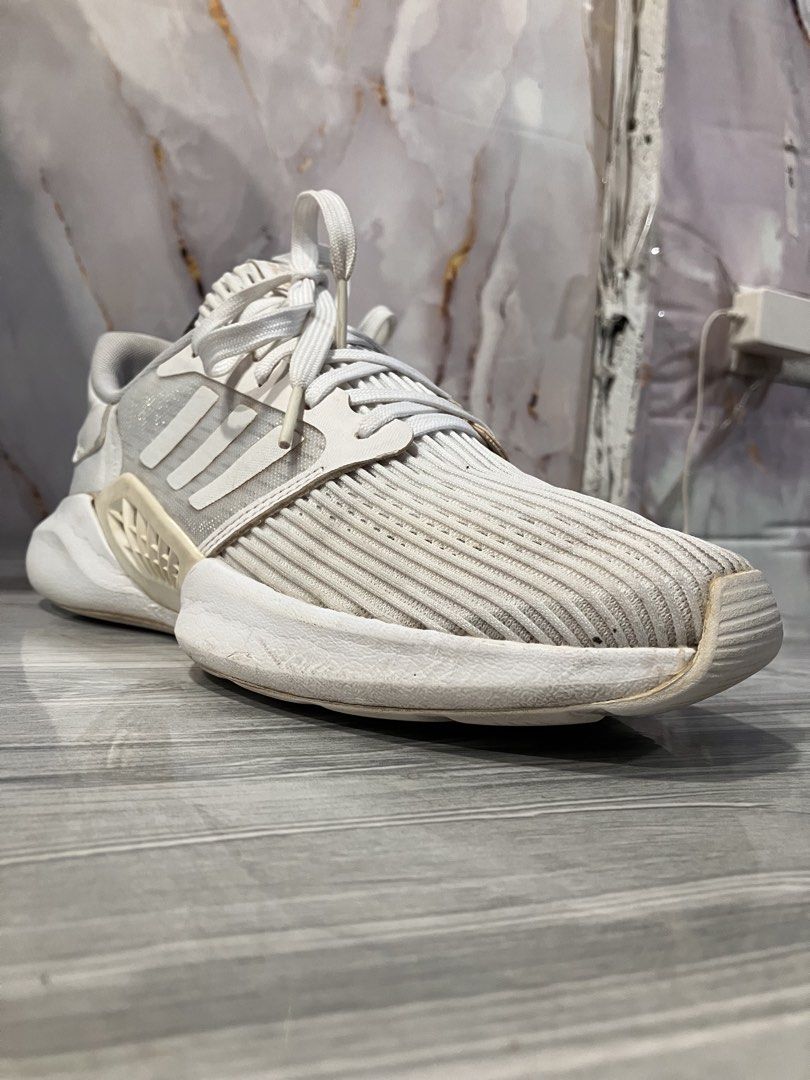 ADIDAS VENTICE SNEAKERS SIZE 8 MEN (Category: Sneakers) located in General Mariano Alvarez. Submitted by adonid (Listing ID 1458896548, Image 2). Description: ADIDAS VENTICE RUNNING SHOES ORIGINAL ADIDAS VENTICE RUNNING SHOES GOOD CONDITION NORMAL SIGN OF USAGE ONLY SIZE 8 MEN.