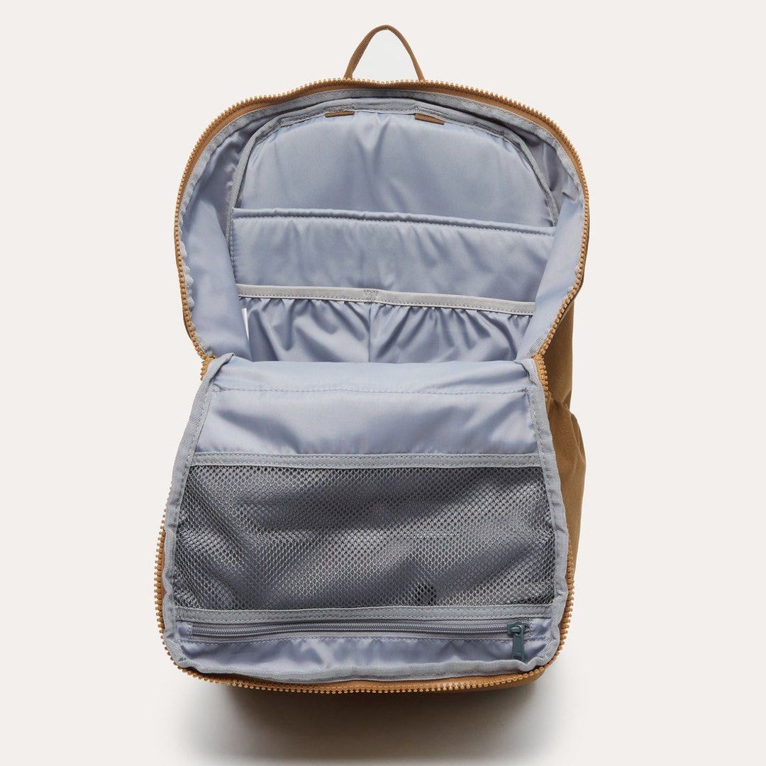 Aigle Backpack (Category: Backpacks) located in Taguig. Submitted by surefyr (Listing ID 1458965565, Image 3). Description: Aigle back pack Good As New 2,500 Free Shipping.