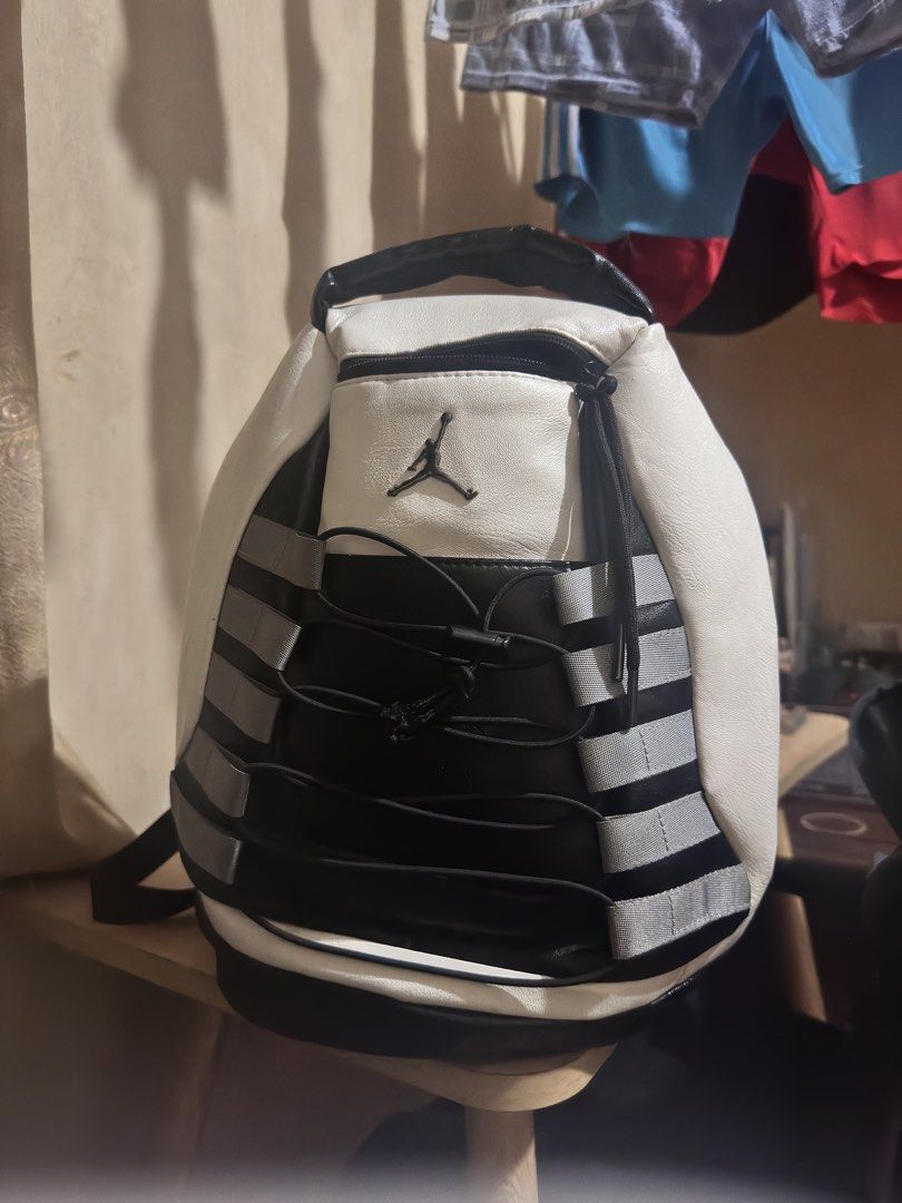 Air Jordan 10 retro mini (Category: Backpacks) located in Valenzuela. Submitted by charleskalawang (Listing ID 1459024627, Image 1). Description: Air Jordan 10 retro mini ₱850 negotiable negotiable .