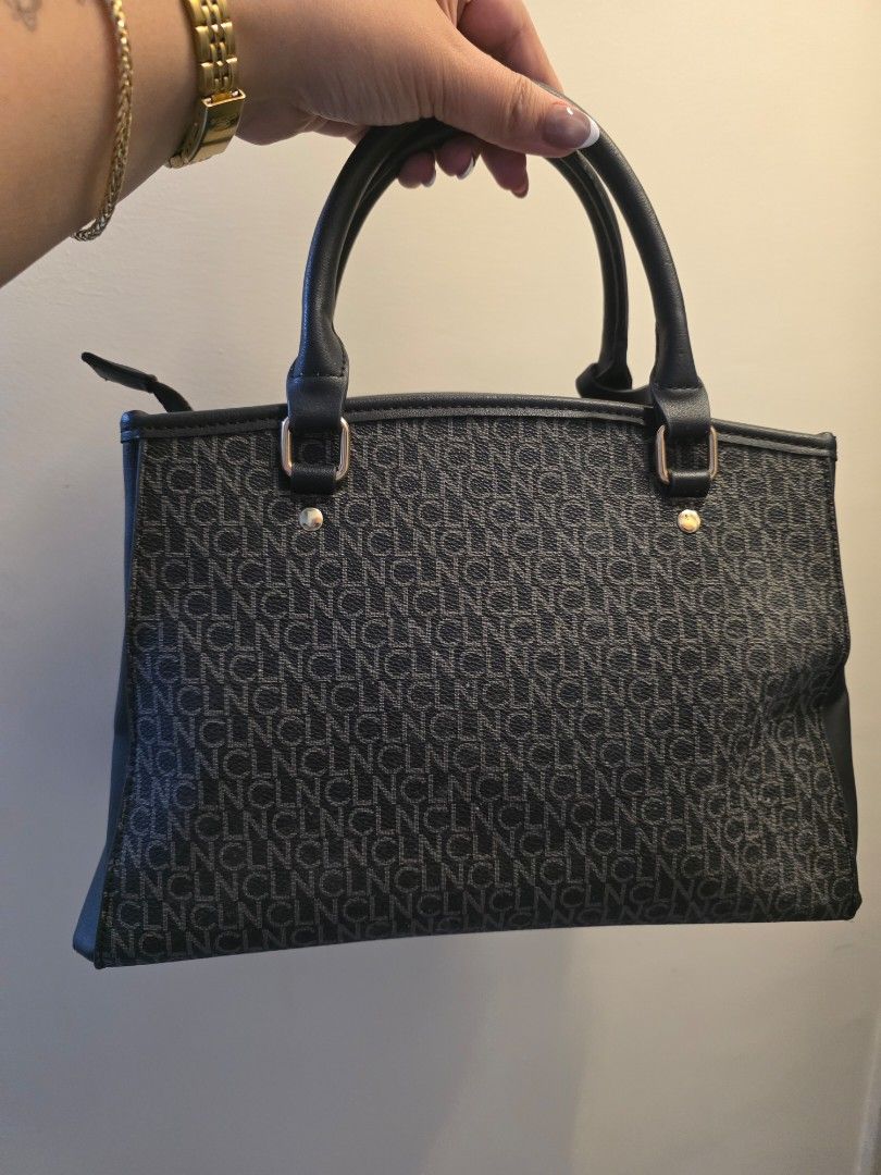 Almost new CLN BAG (Category: Luxury Bags & Wallets) located in Bulacan. Submitted by iamvanillapeach (Listing ID 1458911571, Image 3). Description: Almost new. Never nagamit. Decluttering only.