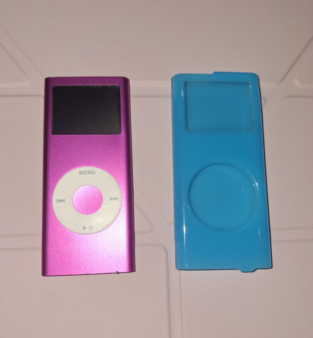 Apple iPod Nano 2nd Gen 4GB Pink (Category: Portable Music Players) located in Manila. Submitted by janeeyren (Listing ID 1458912197, Image 1). Description: Kindly READ before chatting: - Tested and working without issues - Comes with a blue case and charging cable - Battery has been replaced - Screen has no issue when being used but if you tilt the device at a certain angle, there is a scratch (unnoticeable) - Clickwheel has no issue as well - C