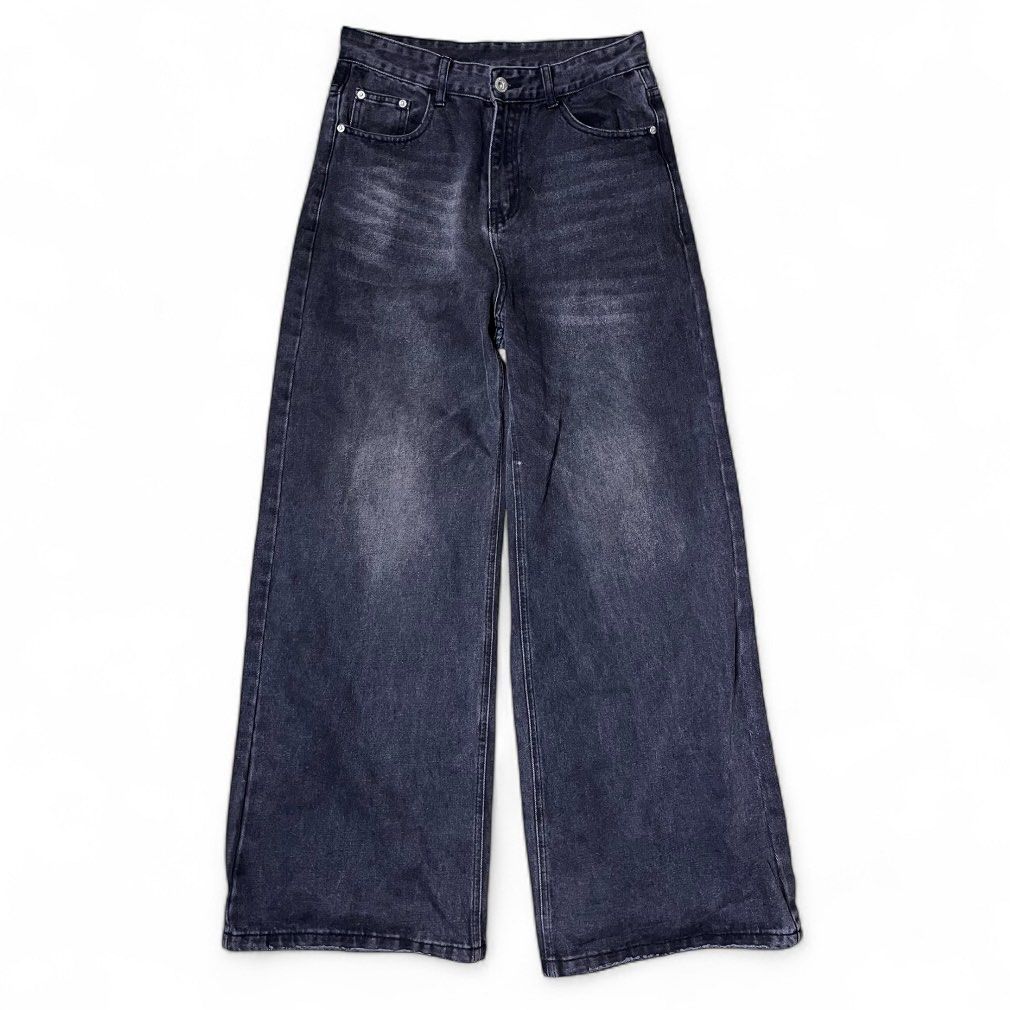 Archive Grey Wide Jeans (Category: Jeans) located in Manila. Submitted by noize. (Listing ID 1458945781, Image 1). Description: Waist - 39.5cm Rise - 30cm Inseam - 77cm Length - 112cm.