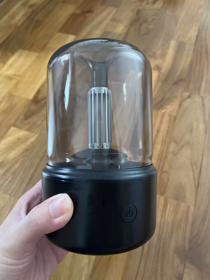 Aroma Diffuser (Category: Other Home Decor) located in Singapore. Submitted by snowyroutine (Listing ID 1458987643, Image 1). Description: Diffuser compatible with a type C wire Lightly used but some staining on inside Meetup at Bishan.