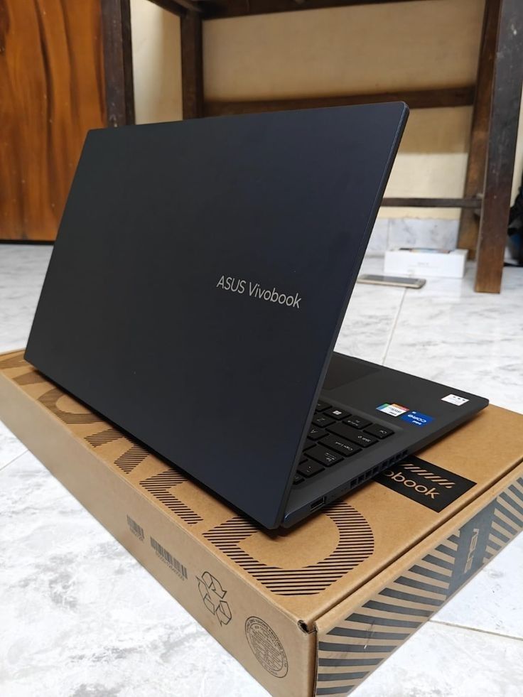 Asus Vivobook 16 x1605va (Category: Laptops & Notebooks) located in Manila. Submitted by itshazelh. (Listing ID 1458942318, Image 2). Description: 💻 ASUS Vivobook 16 X1605VA — FOR SALE Barely Used / Like New Condition Selling my ASUS Vivobook 16 X1605VA. Hindi nasagad gamitin and very well-maintained. Perfect for school, work, office tasks, browsing, editing, and everyday use. Specs: • Intel Core i5 • 16GB RAM • 512GB SSD • 16-inch Full HD Displ